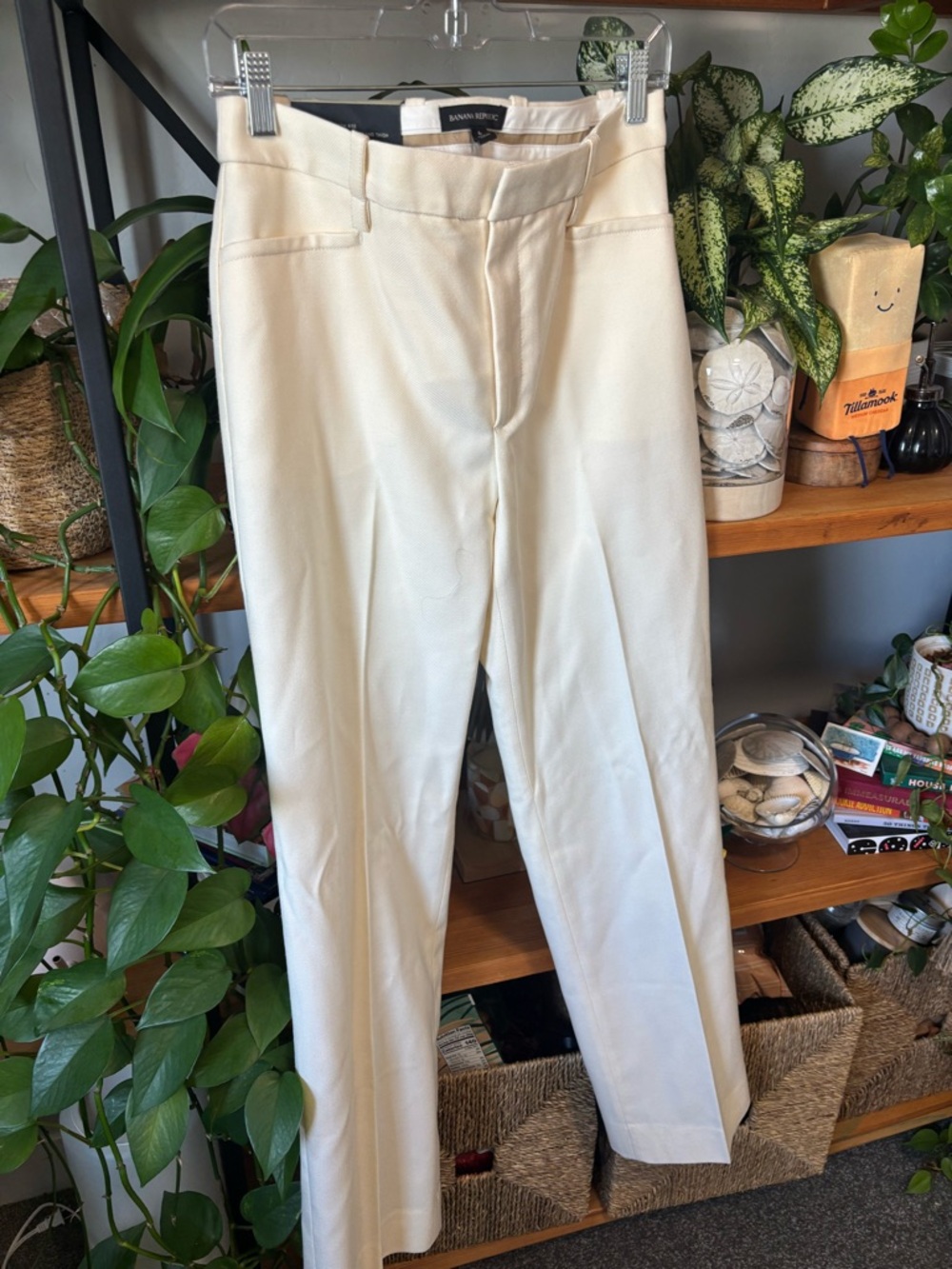 Banana Republic High-Rise Straight-Leg Italian Wool Pant | Size 6 - Picture 2 of 6